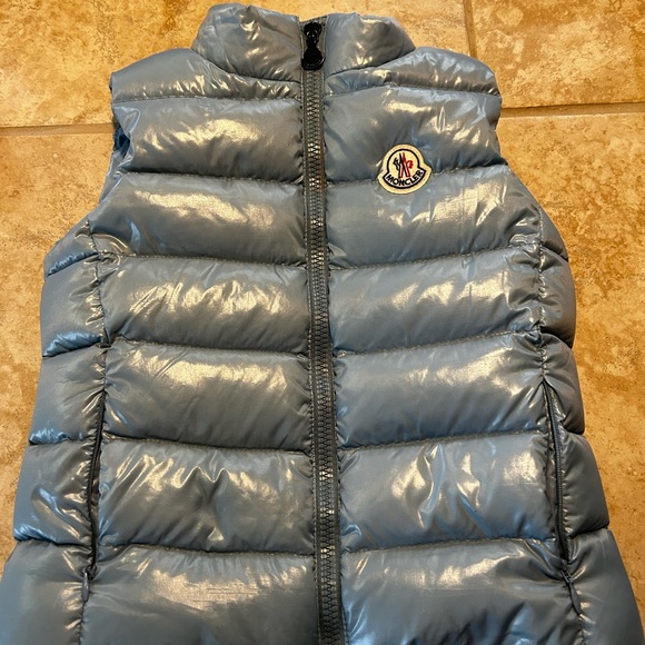 Monocler vest for a child boy or girl worn a few times for a ski trip - Picture 1 of 7